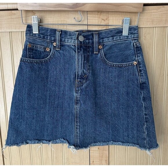 Levis Womens Cotton Button Fray Raw Hem Cut Denim Mini Skirt Blue Size 24 - Picture 1 of 8